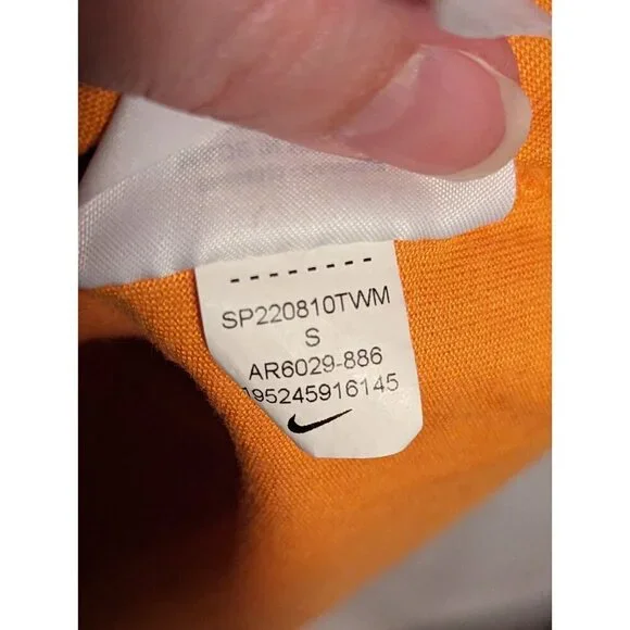 Nike Orange The Nike Tee Dri Fit Size Small - Picture 5 of 10